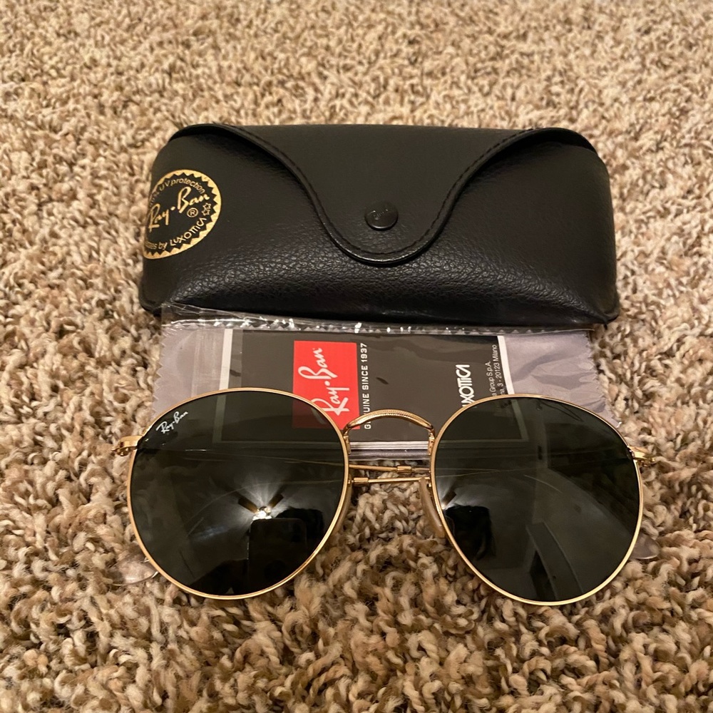 Round Ray-Bans